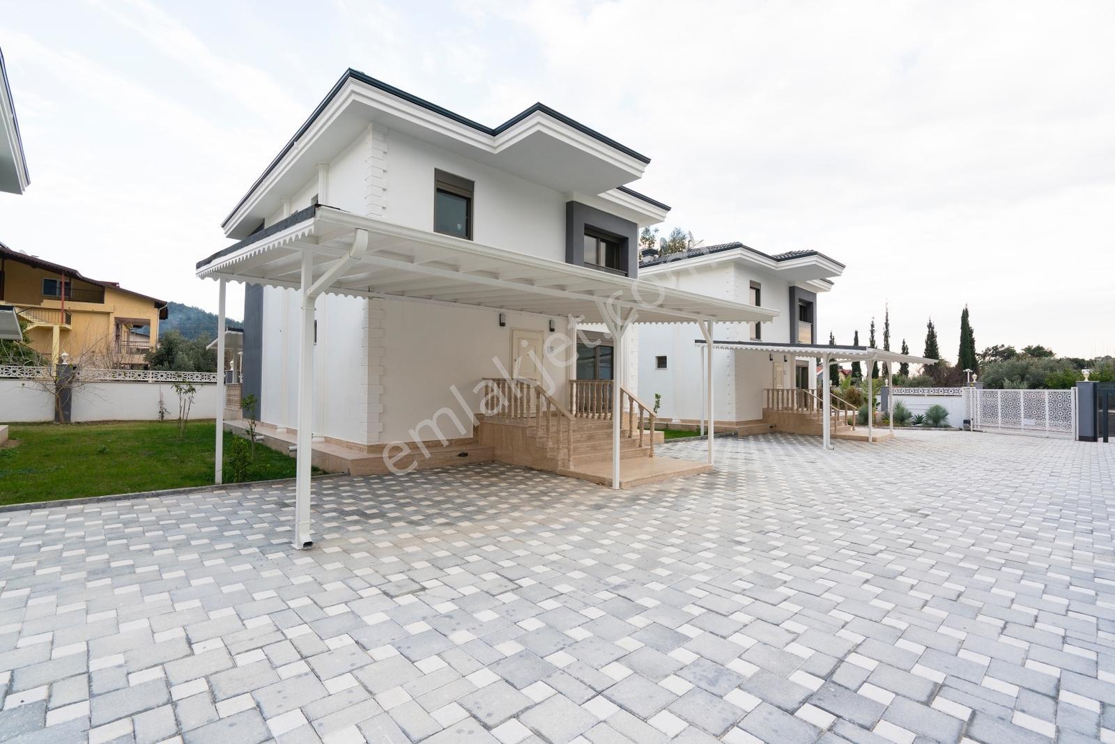 Kemer Göynükte 230 M² Site İçinde Ortak Havuzlu Villa - Görsel 15