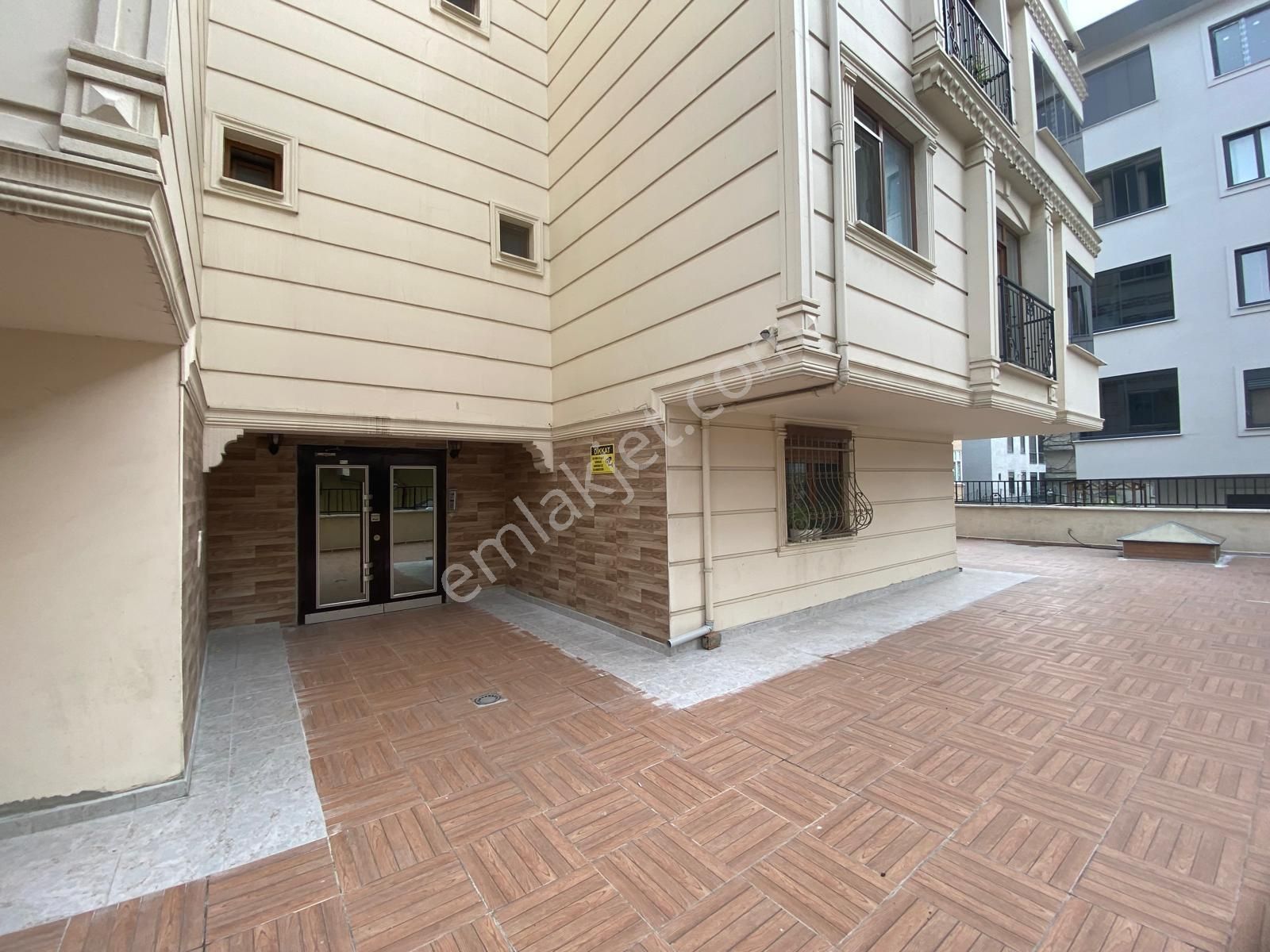 Bahçelievler Merkez'de Yeni Binada K. Otoparklı 2+1 Daire - Görsel 7