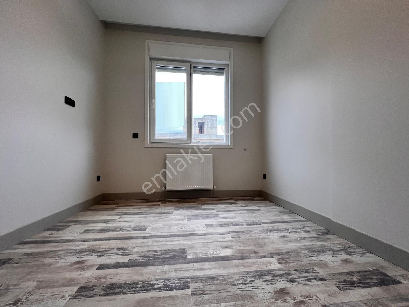Küçükyalı'da Merkezi Konum Arayanlara Balkonlu,güney Cephe 3.kat 1+1 - Görsel 8