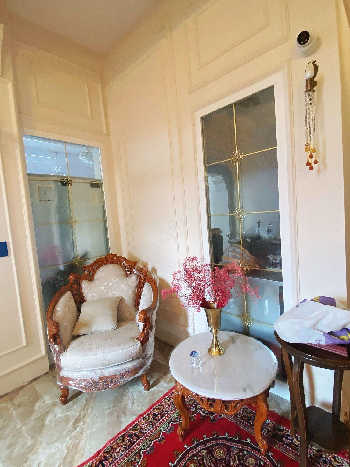 Patron Çıldırmış - Görsel 24