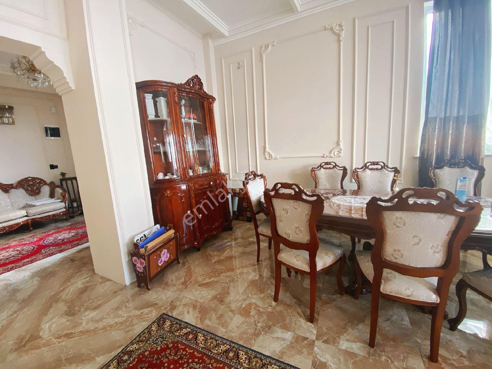 Patron Çıldırmış - Görsel 25