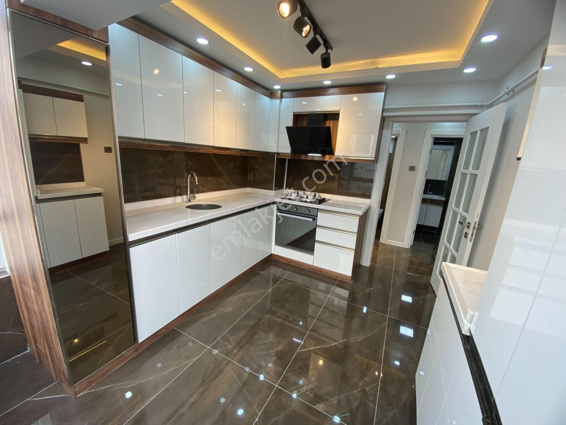 Süvari Mh. Merkezi Konumda Cadde Yakını Ful Yapılı 3+1 Daire - Görsel 7