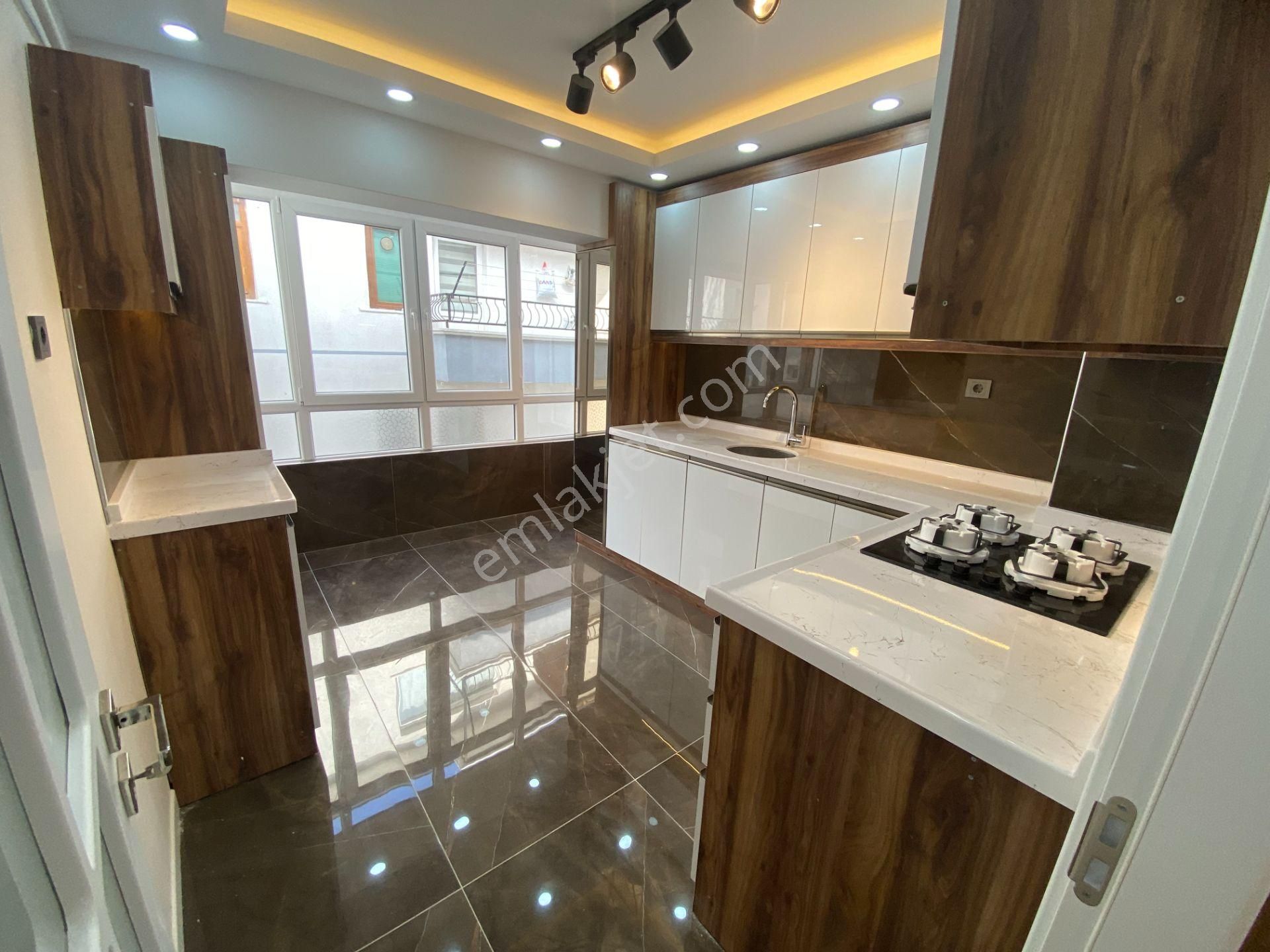 Süvari Mh. Merkezi Konumda Cadde Yakını Ful Yapılı 3+1 Daire