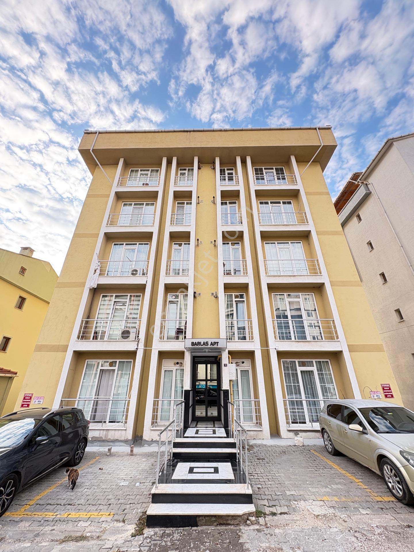 Marmara'dan Şükrüpaşa'da Eşyalı 1+1 Kiralık Daire - Görsel 2