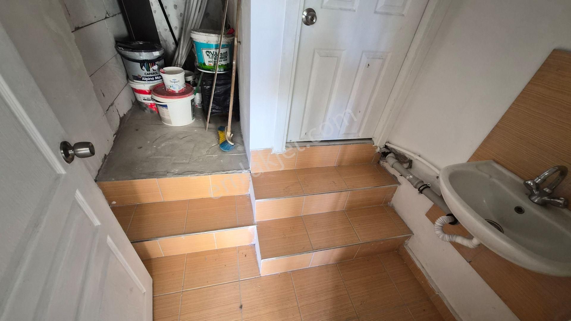 Kent Emlaktan Abidin Paşada 68 Metre Satılık Dükkan - Görsel 7