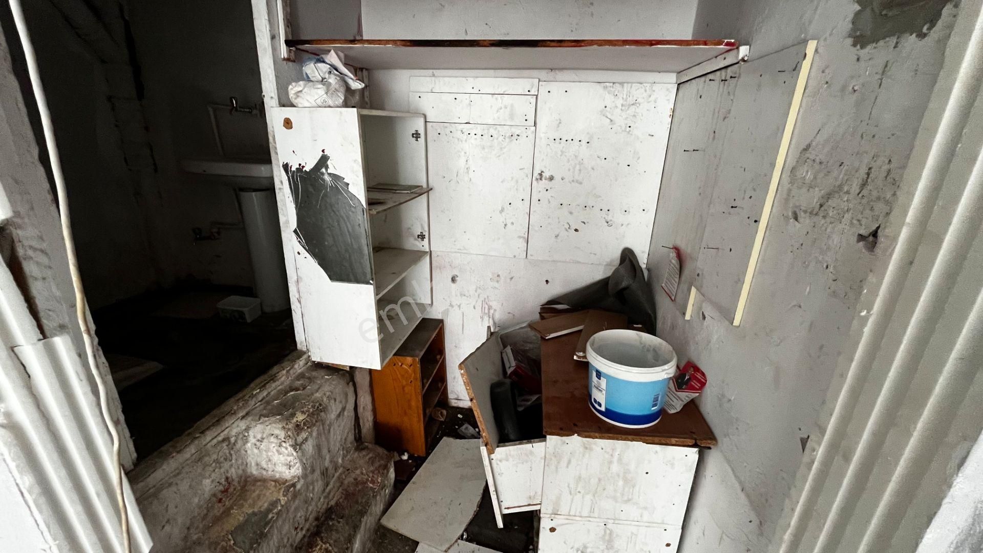 Kent Emlaktan Abidin Paşada 68 Metre Satılık Dükkan - Görsel 21