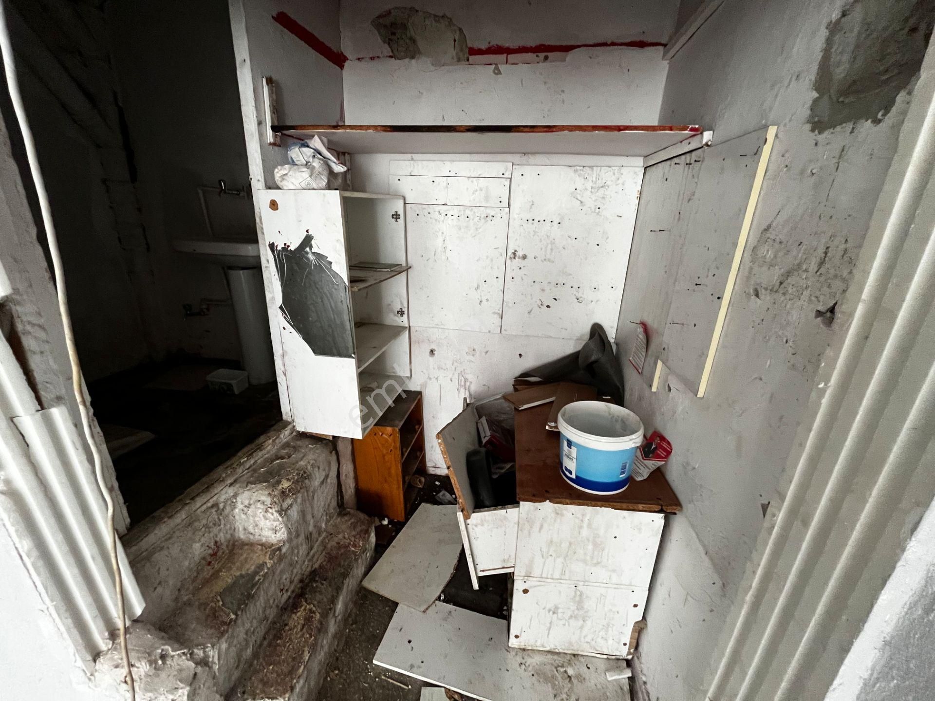 Kent Emlaktan Abidin Paşada 68 Metre Satılık Dükkan - Görsel 16