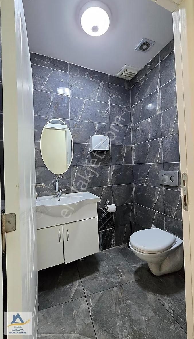 Başakşehir 1. Etap Arterium 1 Kiralık 140 M² Cadde Cephe Dükkan - Görsel 4