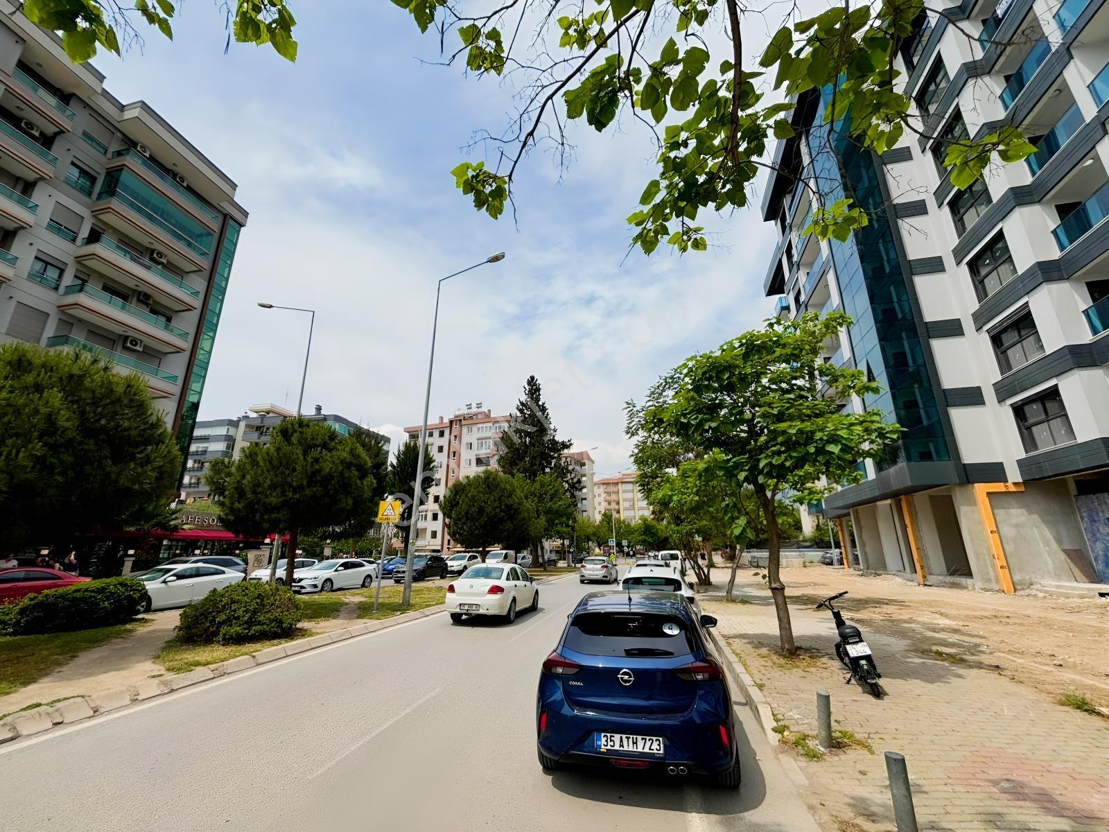 İzmir Bayraklı Manavkuyu Megazone'da Geniş 3+1 Satılık Daire - Görsel 9