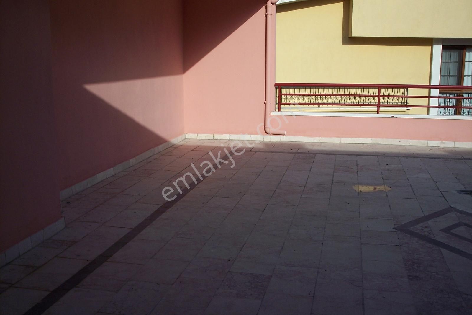 Kırkkonaklar Cadde Üzerinde 5+1 280m2 Bakımlı Dubleks Daire - Görsel 25