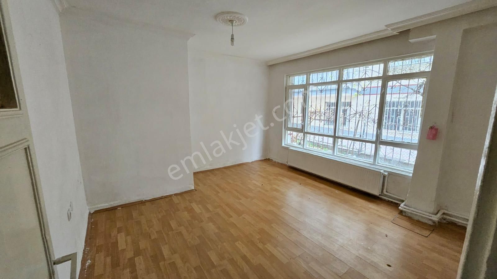 Abidin Paşada Kiralık 2+1 Bahçe Katı Daire - Görsel 3