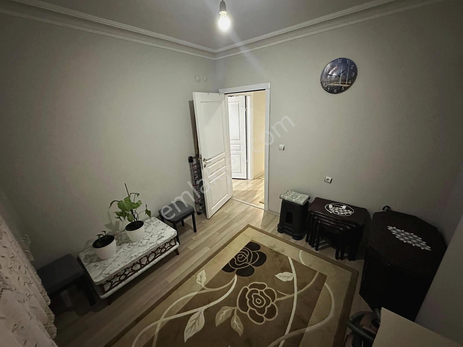 Yenikent 29 Ekim'de 3+1 Son Katta Asansörlü Çift Balkonlu Daire - Görsel 28