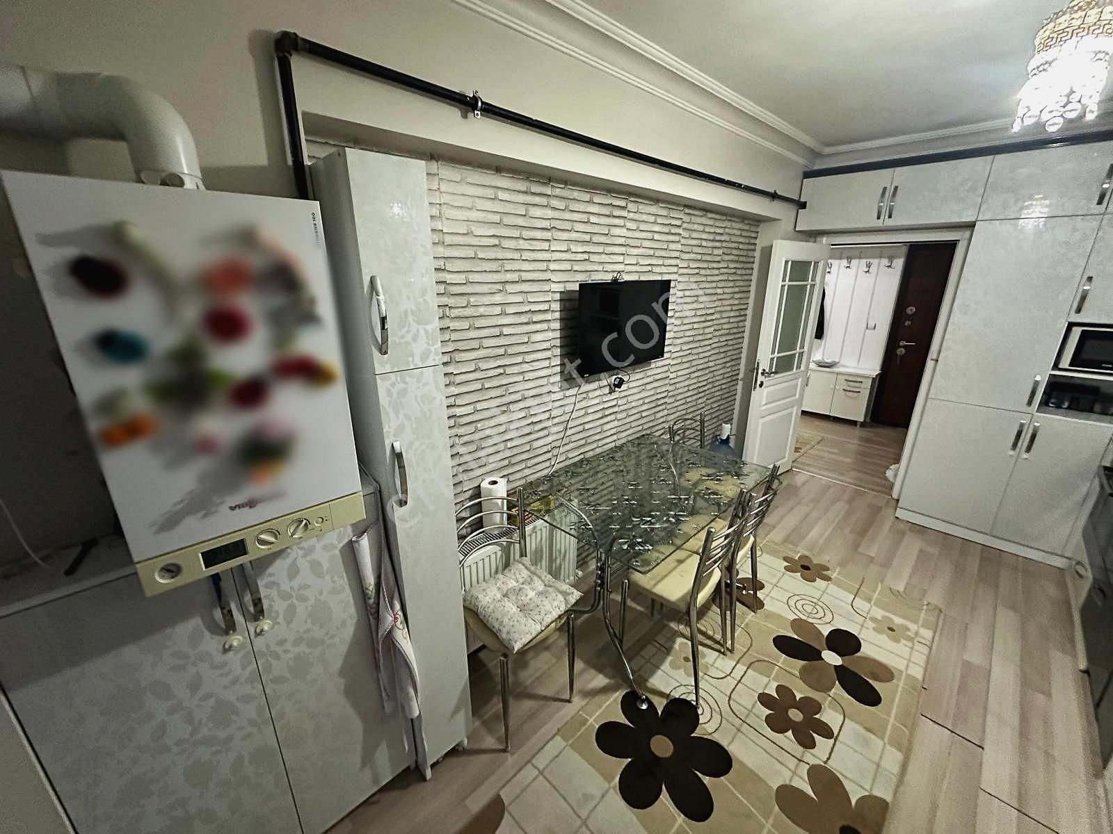 Yenikent 29 Ekim'de 3+1 Son Katta Asansörlü Çift Balkonlu Daire - Görsel 2