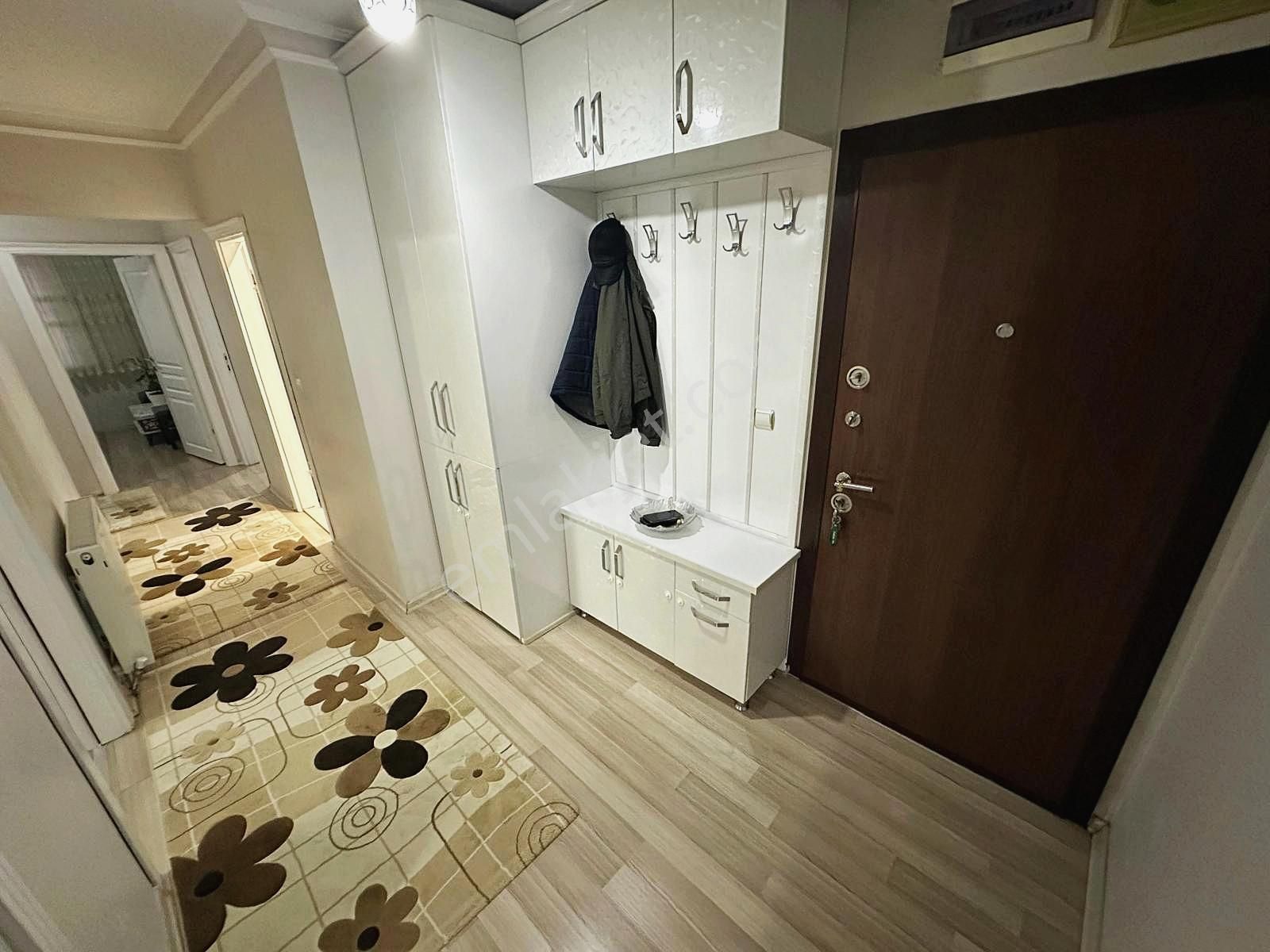 Yenikent 29 Ekim'de 3+1 Son Katta Asansörlü Çift Balkonlu Daire - Görsel 31