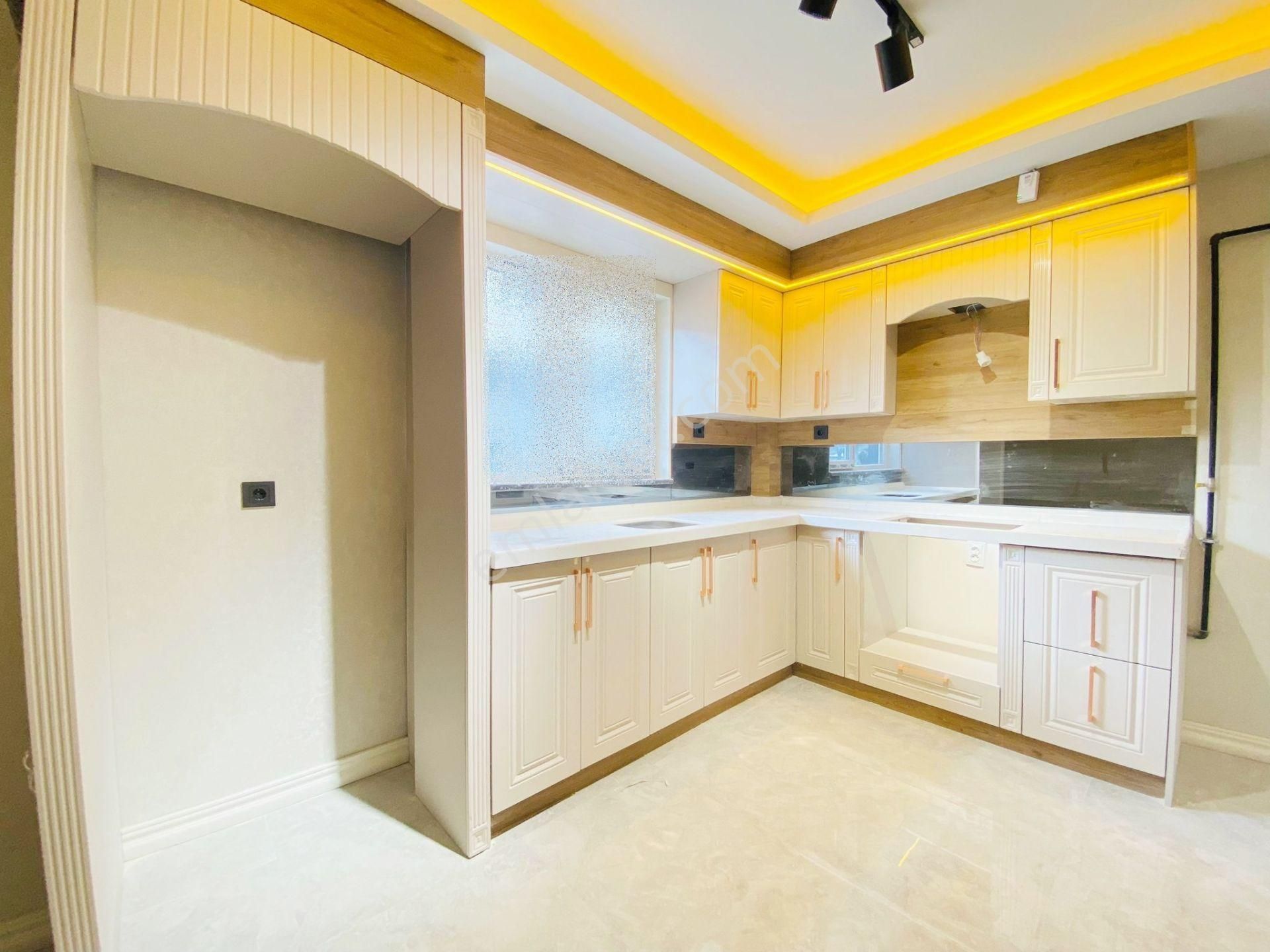 Merkezi Konumda Emsalsiz İşcilikte Çok Geniş 3+1 Fırsat Daire