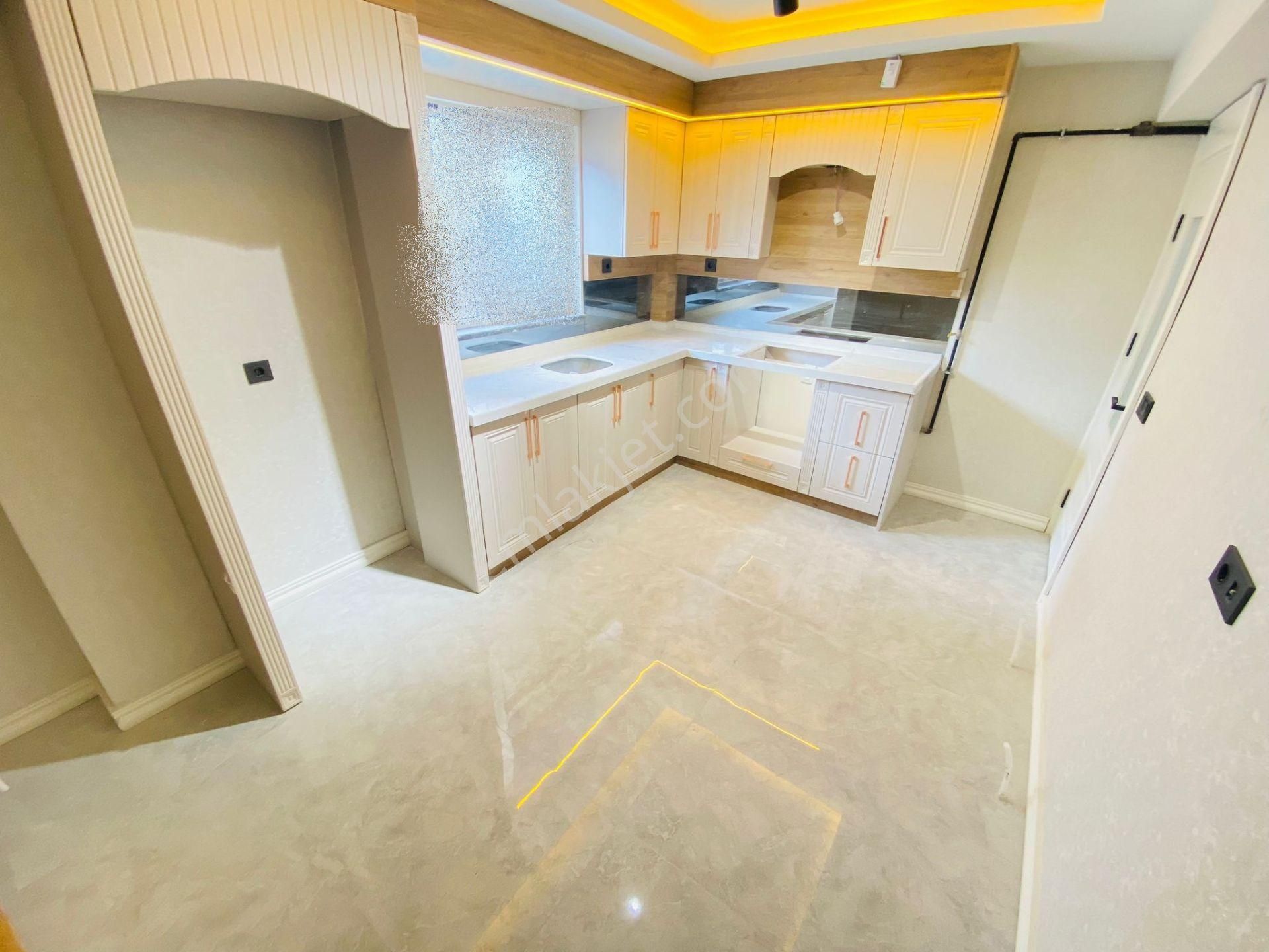 Merkezi Konumda Emsalsiz İşcilikte Çok Geniş 3+1 Fırsat Daire - Görsel 7