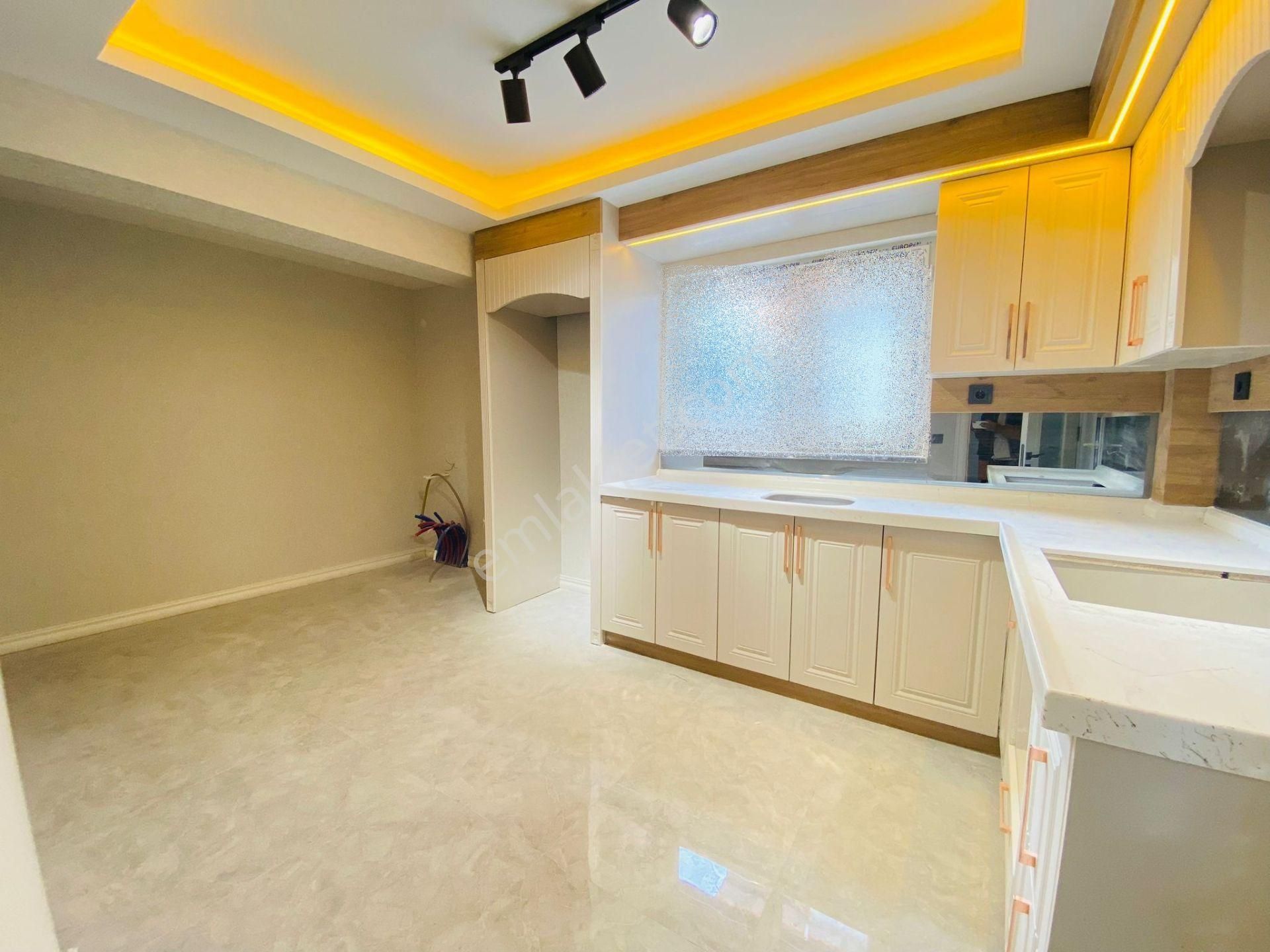 Merkezi Konumda Emsalsiz İşcilikte Çok Geniş 3+1 Fırsat Daire - Görsel 4