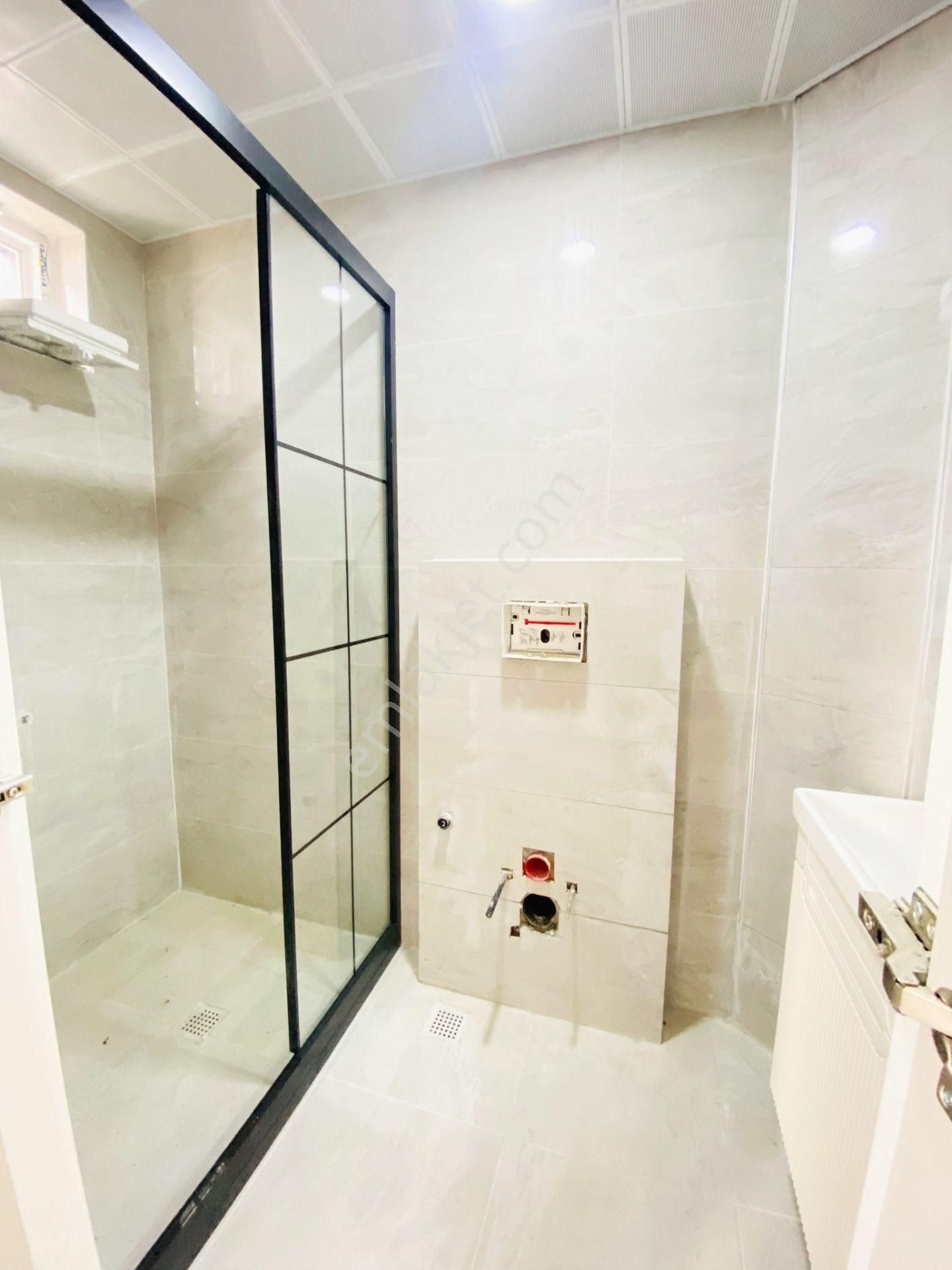 Merkezi Konumda Emsalsiz İşcilikte Çok Geniş 3+1 Fırsat Daire - Görsel 15