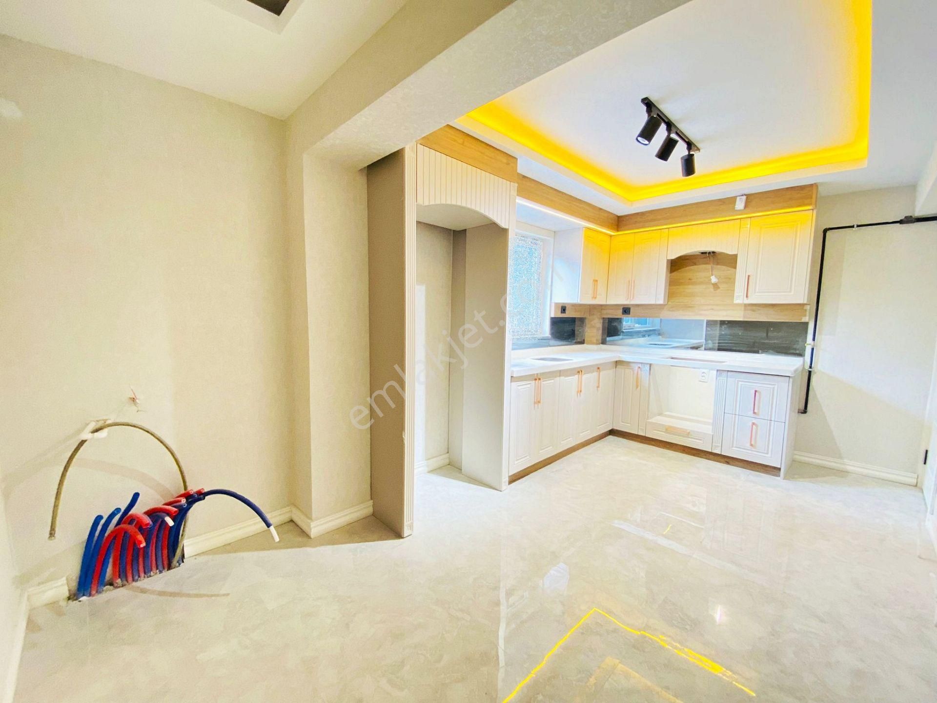 Merkezi Konumda Emsalsiz İşcilikte Çok Geniş 3+1 Fırsat Daire - Görsel 2