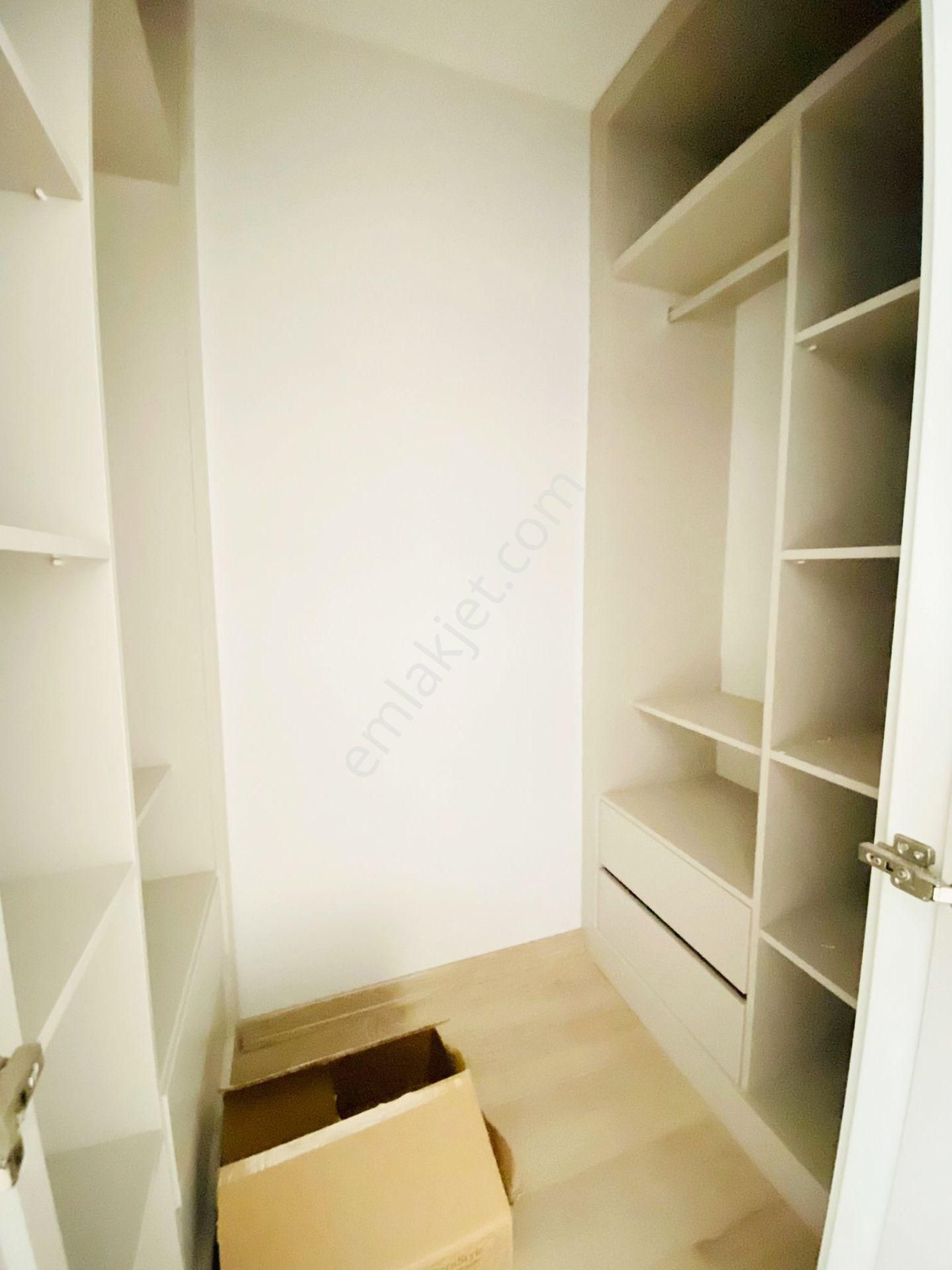 Merkezi Konumda Emsalsiz İşcilikte Çok Geniş 3+1 Fırsat Daire - Görsel 9