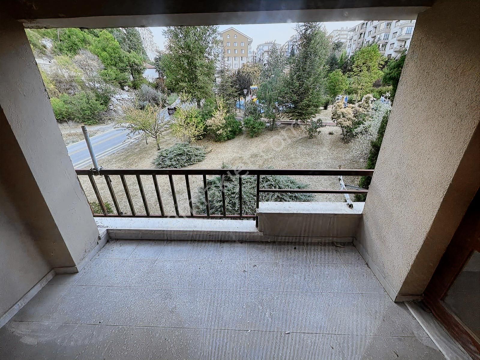 Birlik'te 1 Katta Boş Asansörlü 3+1 Satılık Dublex Daire - Görsel 8