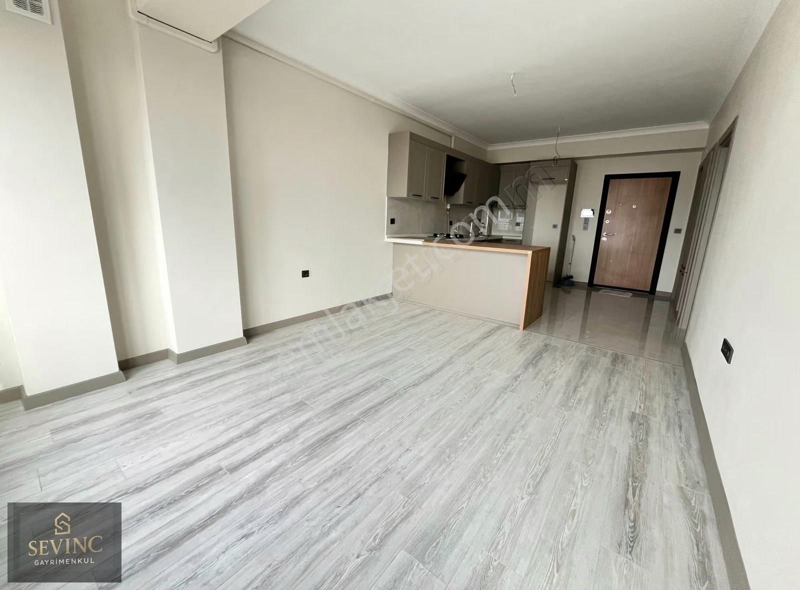 Sevinç'ten Cadde Port'ta Ön Cephe Manzaralı 1+1 Kiralık Daire - Görsel 17