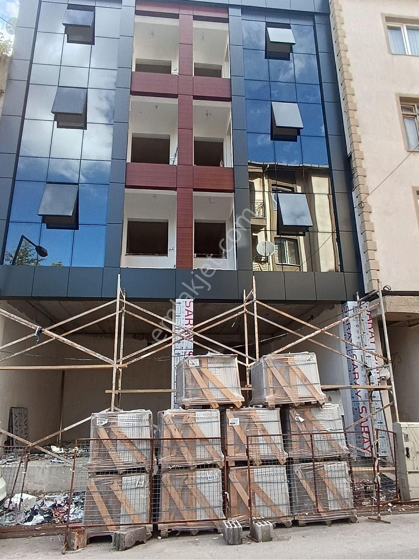 Yerden Isıtmalı Anahtar Teslim Lüks Dükkan + Apartlar - Görsel 4