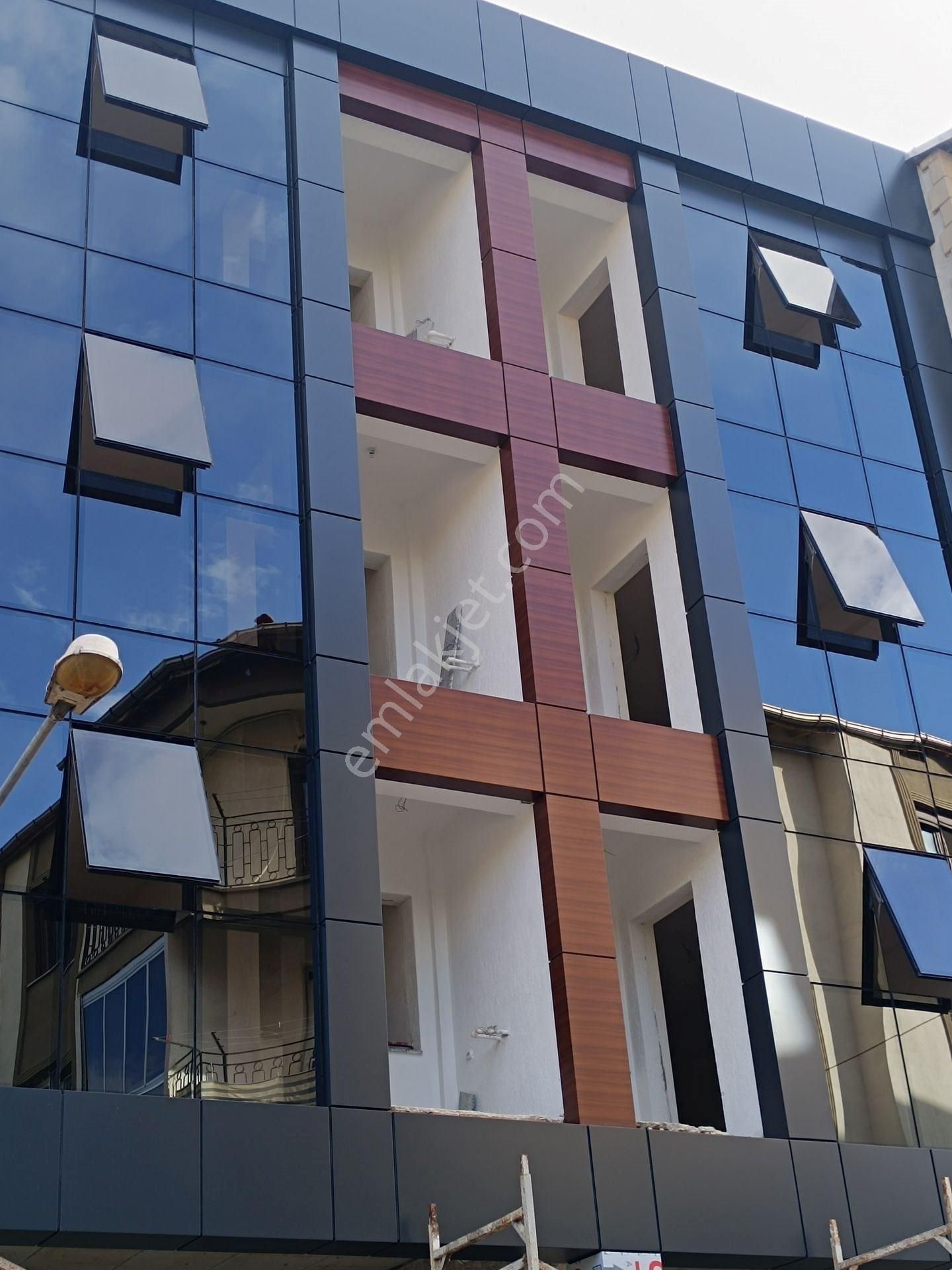 Yerden Isıtmalı Anahtar Teslim Lüks Dükkan + Apartlar - Görsel 5