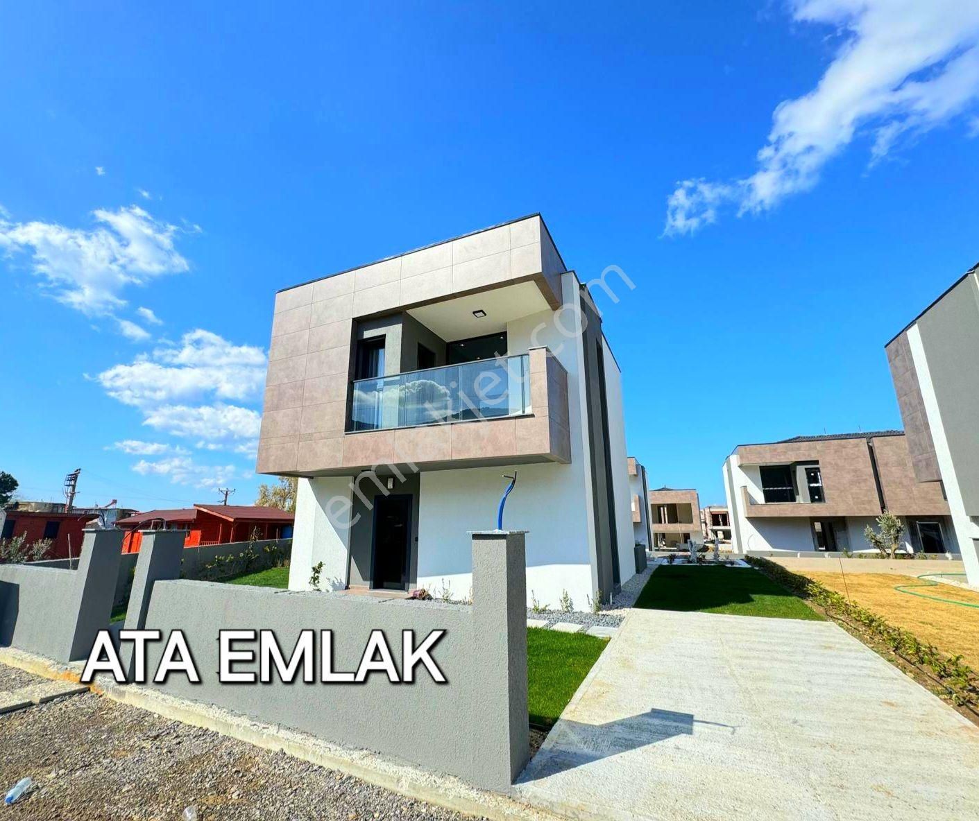 Ata Emlak'tan Özel Havuzlu Köşe Konumlu Bahçeli Sıfır Villa - Görsel 34