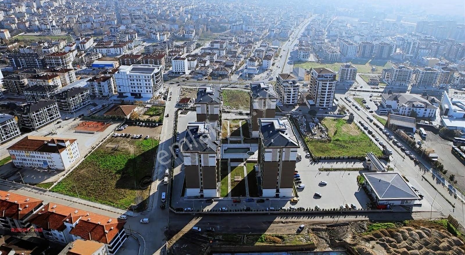 Redstone'dan Ulus Residence'de Bahçe Katı Teraslı Kilerli Daire - Görsel 12