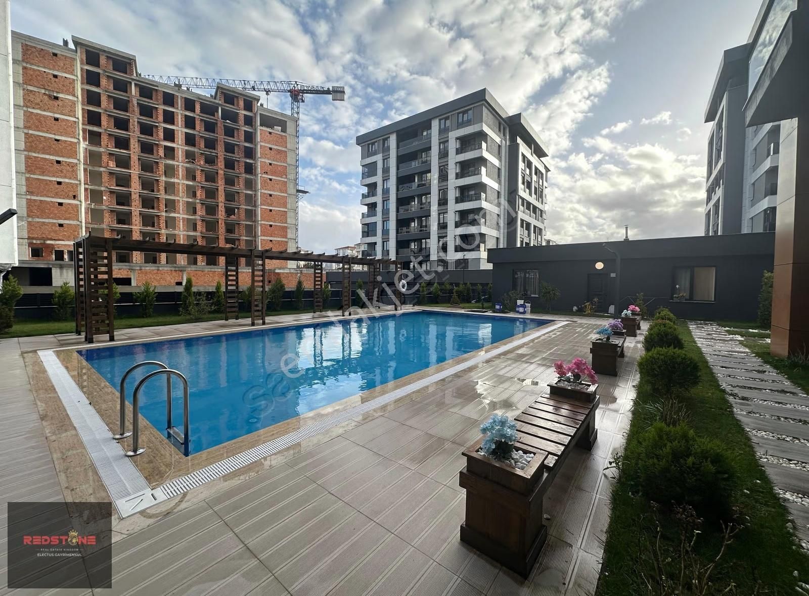 Redstone'dan Uysal Piazza'da Satılık 1+1 Eşyalı Daire - Görsel 12