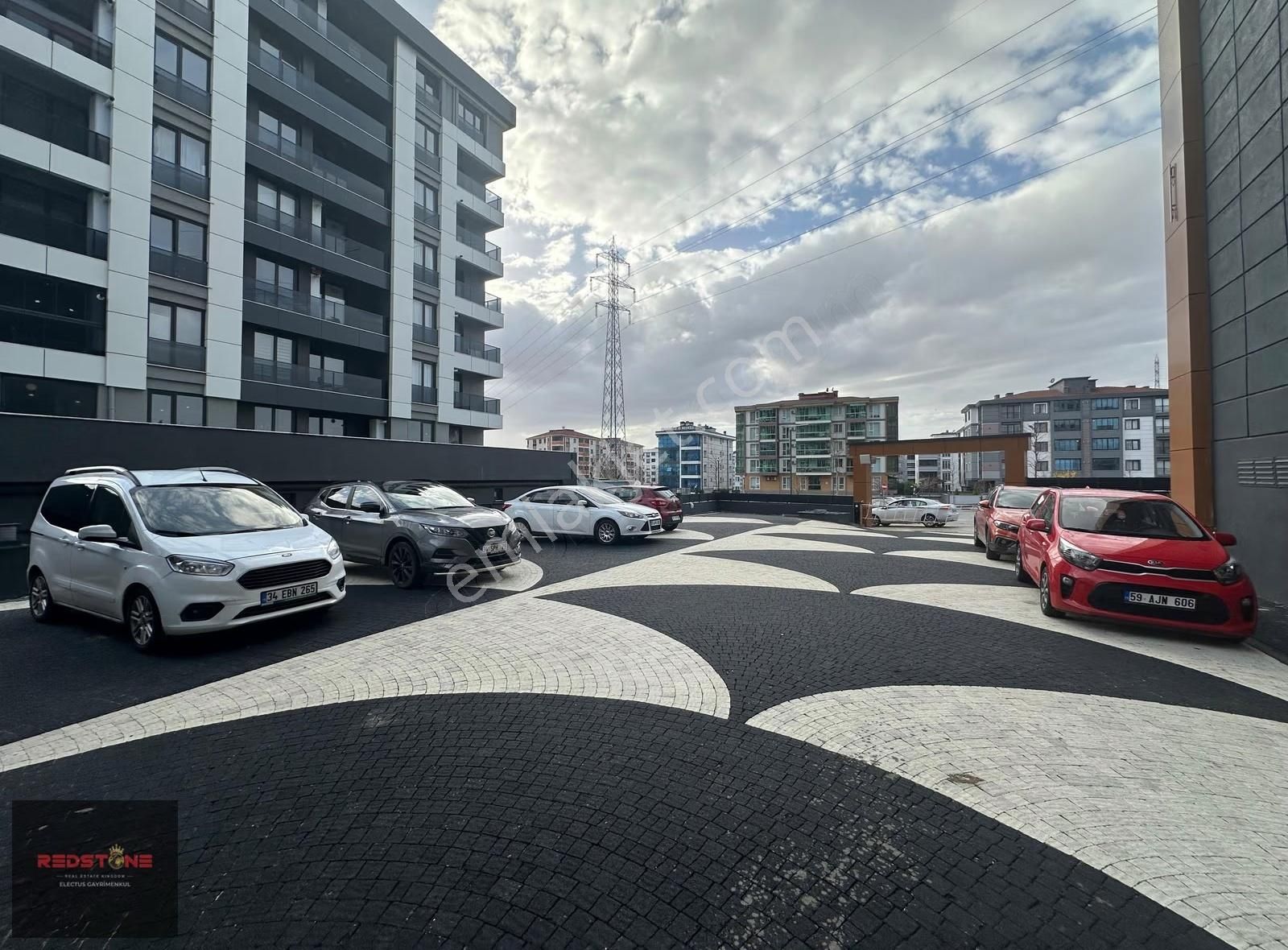 Redstone'dan Uysal Piazza'da Satılık 1+1 Eşyalı Daire - Görsel 25