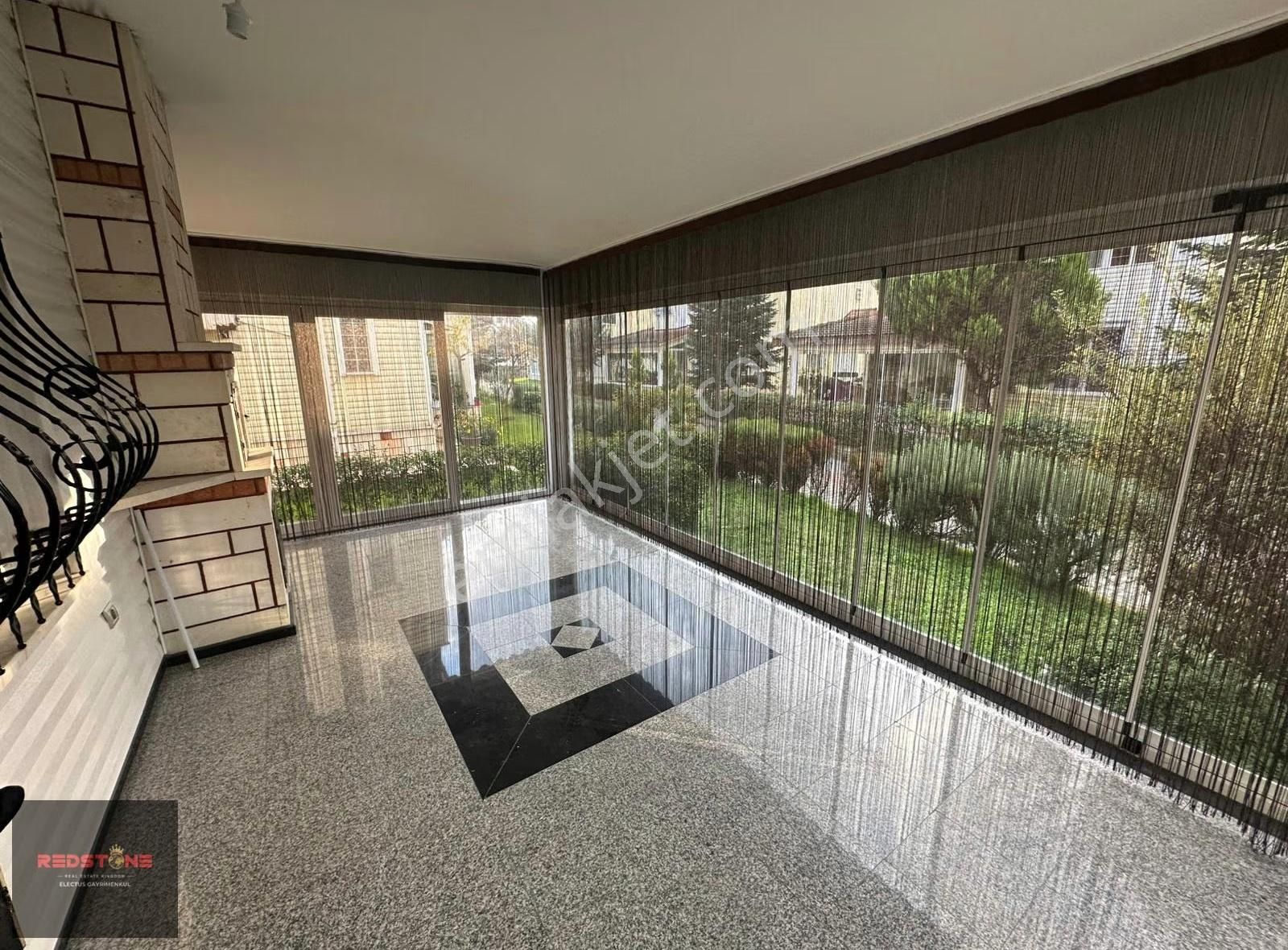 Redstone'dan Emlaklar Bölgesi Kiralık 5+1 Villa - Görsel 8