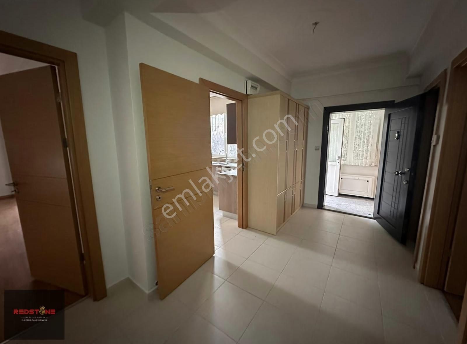 Redstone'dan Emlaklar Bölgesi Kiralık 5+1 Villa - Görsel 9