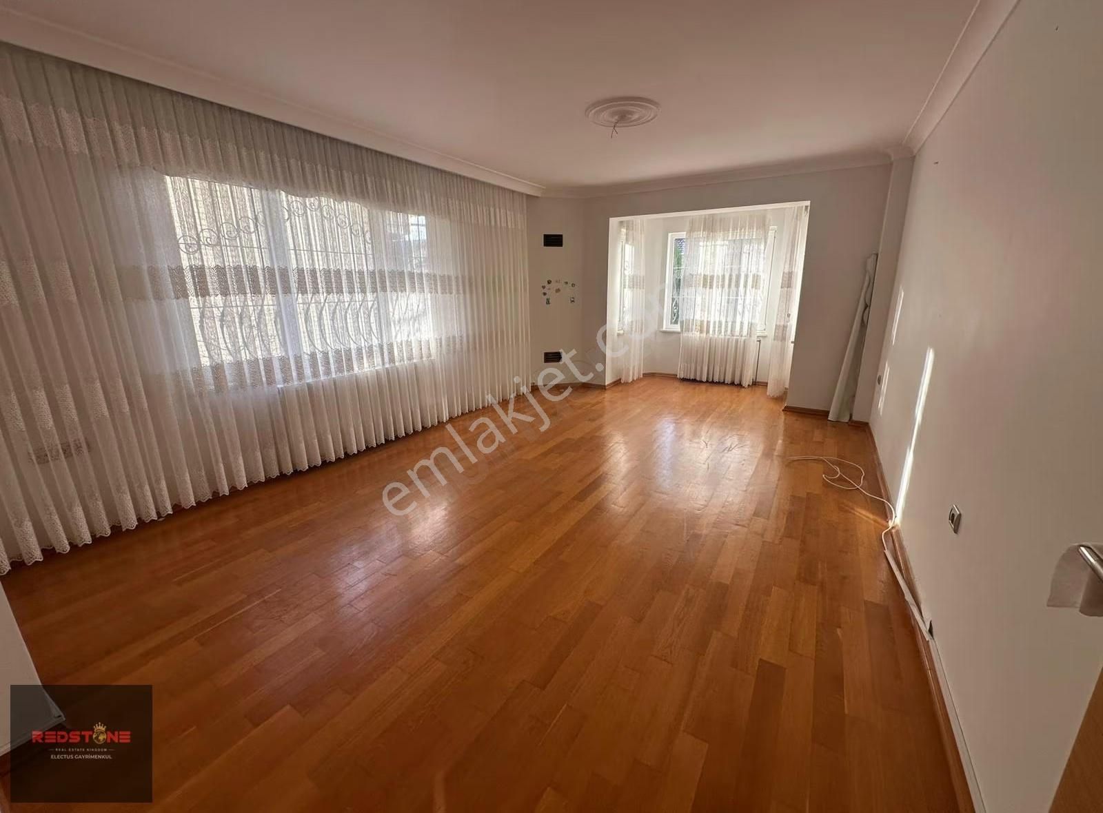 Redstone'dan Emlaklar Bölgesi Kiralık 5+1 Villa - Görsel 17