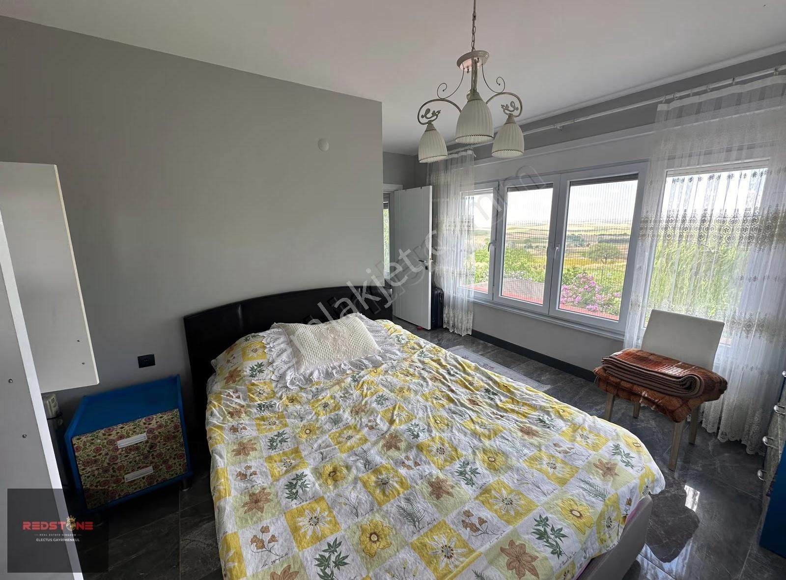 Redstone'dan Doğa Manzaralı Eşyalı Çiftlik Evi Ve Bağı - Görsel 16