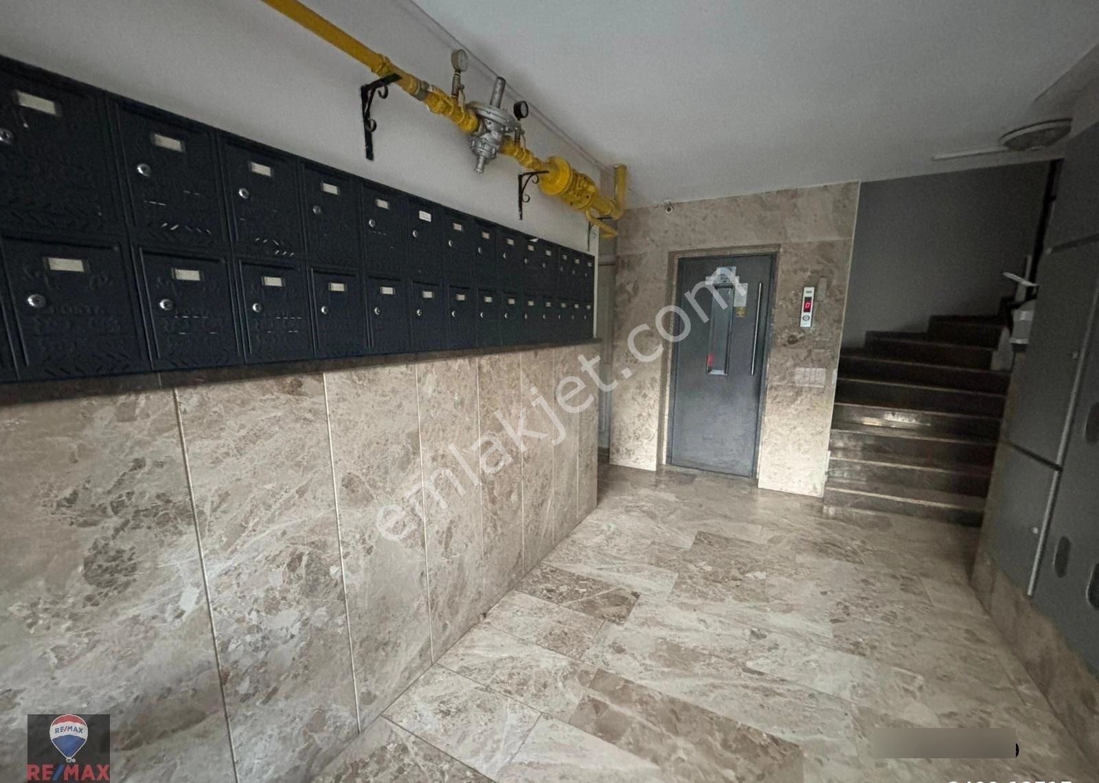 Bayraklı Yenigirne'de 3+1 Geniş Ferah Kiralık Daire - Görsel 18