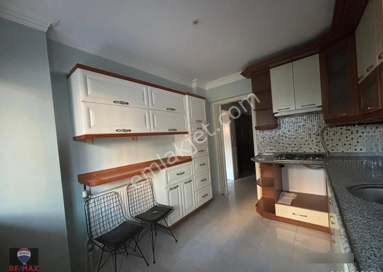 Bayraklı Yenigirne'de 3+1 Geniş Ferah Kiralık Daire - Görsel 32