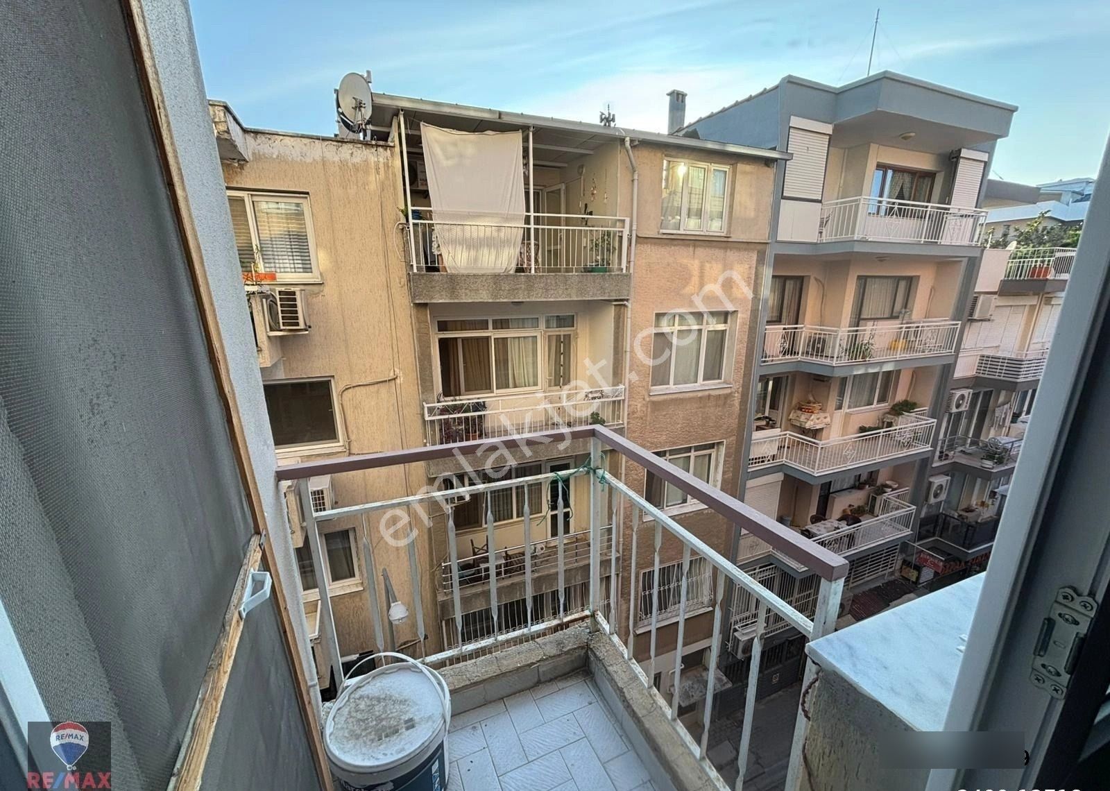 Karşıyaka Sevgı Yolunda Asanörlü Arakat Kıralık Daıre - Görsel 26