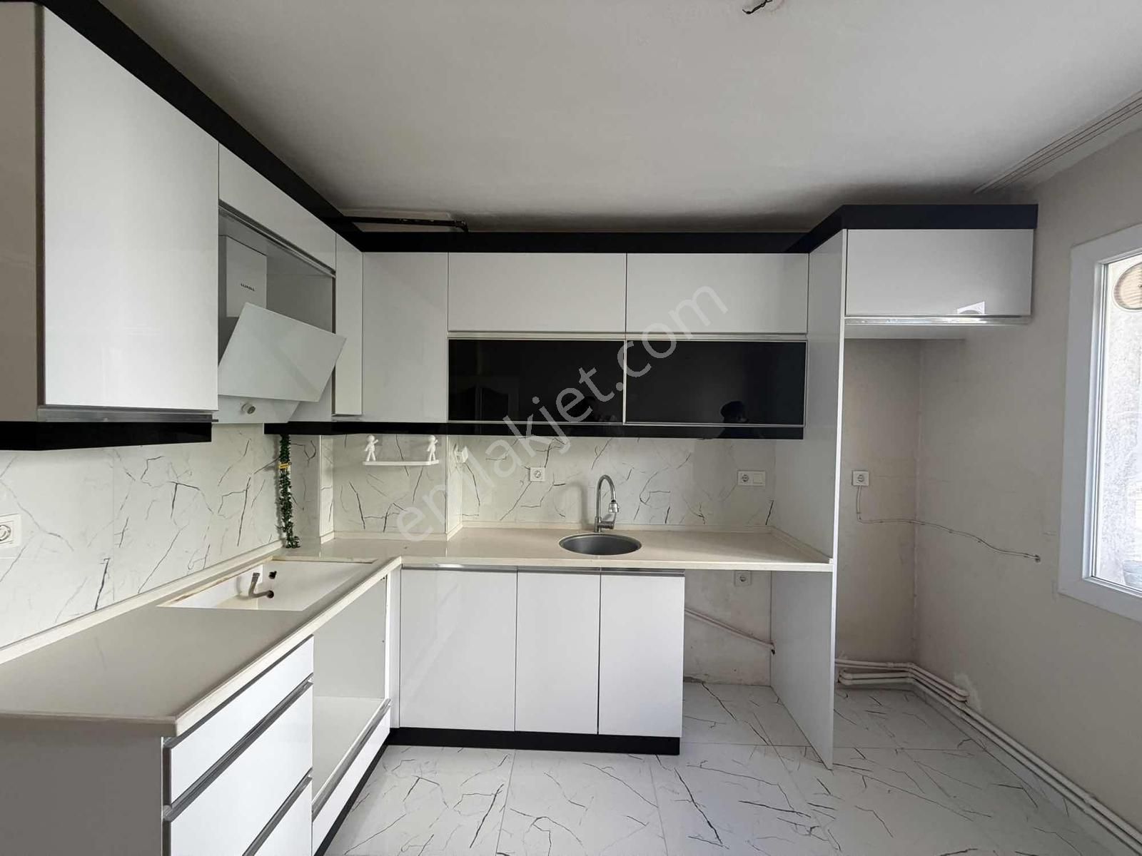 Kasımpaşa Mah ,doğalgazlı 3+1 Çift Cephe Kiralık Daire