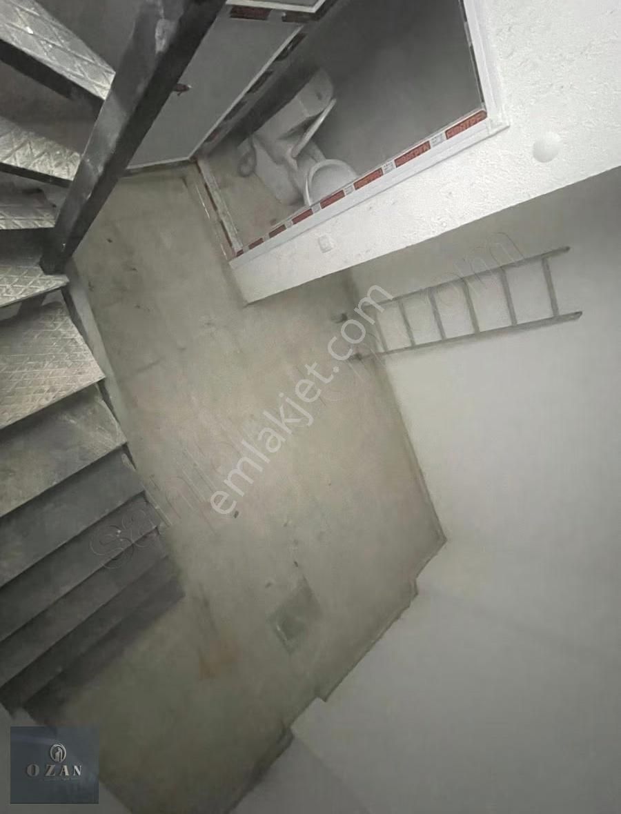 Ozan Emlaktan Sefaköy Merkezde İşlek Caddede 60m2 Depoludükkan - Görsel 6