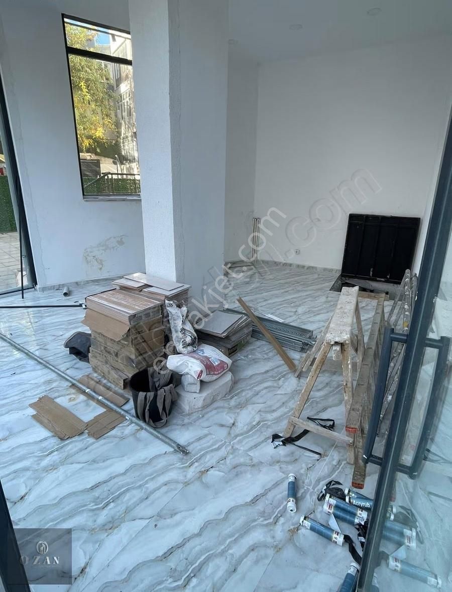 Ozan Emlaktan Sefaköy Merkezde İşlek Caddede 60m2 Depoludükkan - Görsel 2