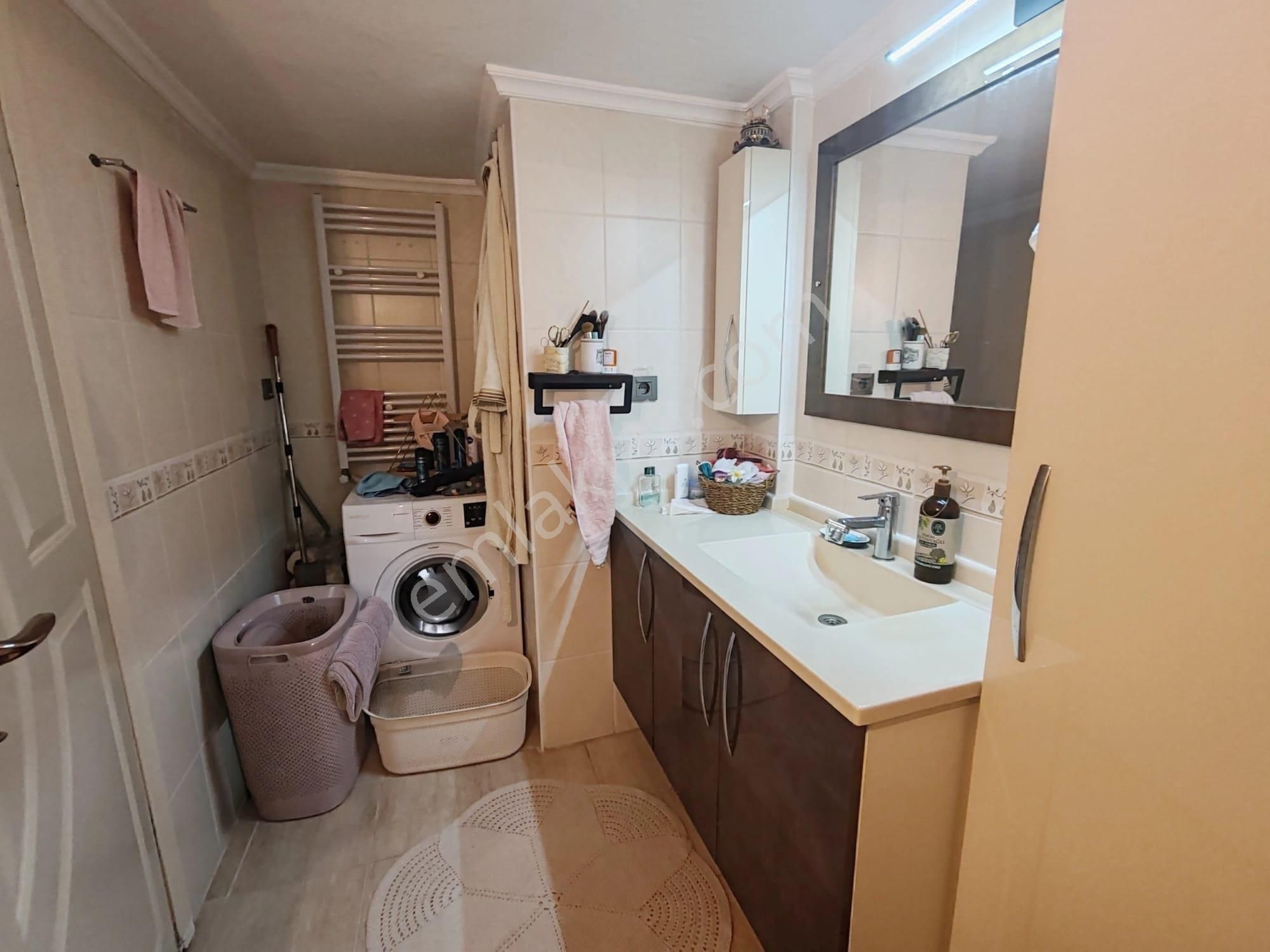 Bostanlı' Da Sahile 200 Metre Ara Kat 2+1 Geniş Satılık Daire - Görsel 11