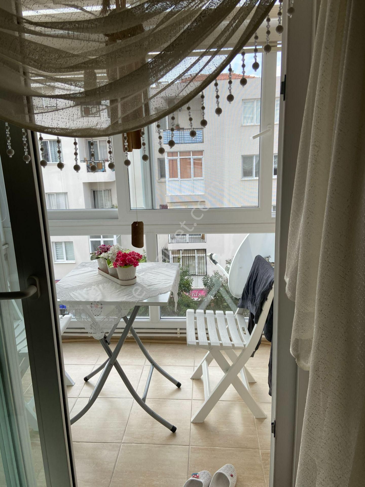 Bostanlı' Da Sahile 200 Metre Ara Kat 2+1 Geniş Satılık Daire - Görsel 14