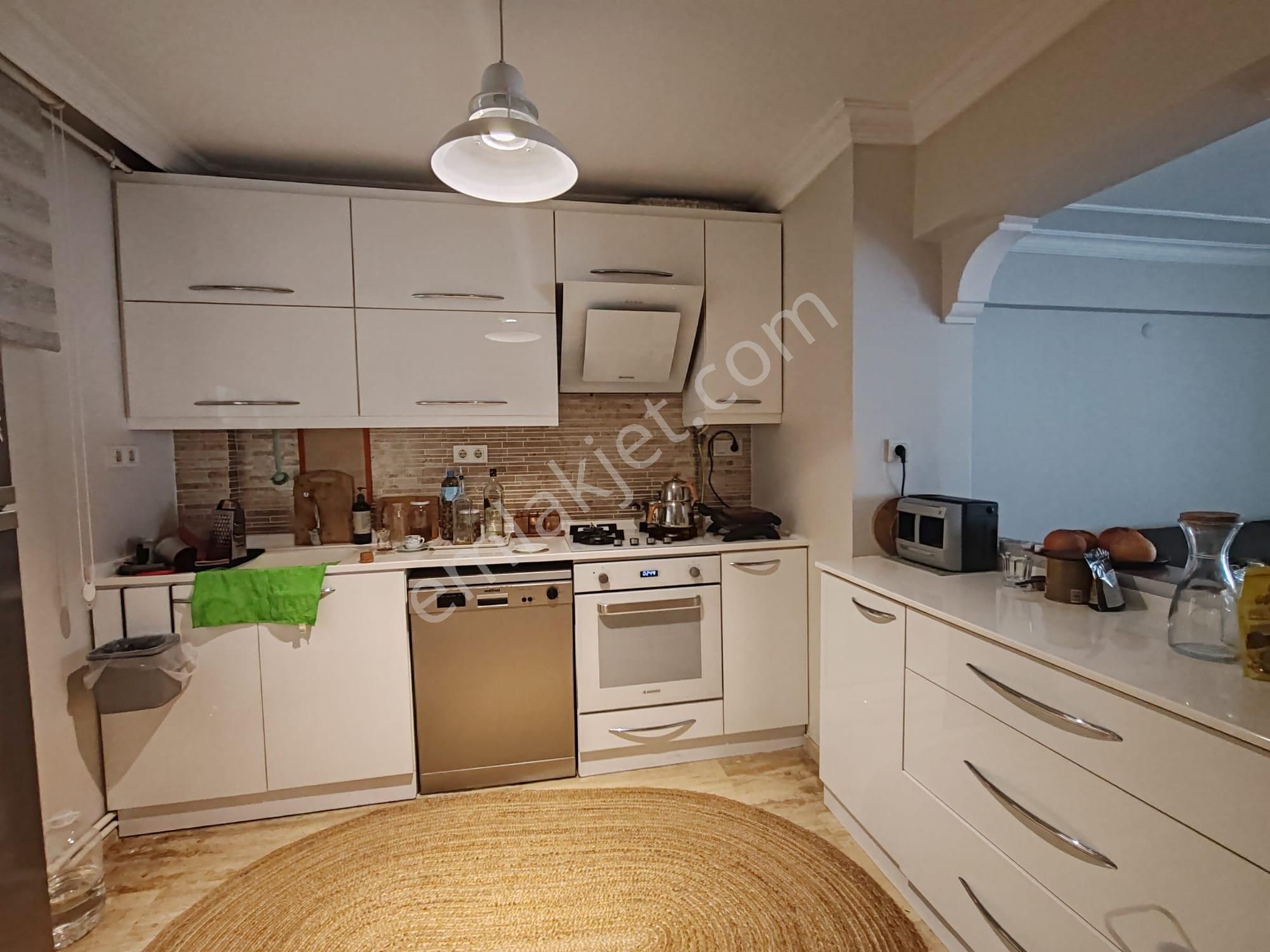 Bostanlı' Da Sahile 200 Metre Ara Kat 2+1 Geniş Satılık Daire - Görsel 8