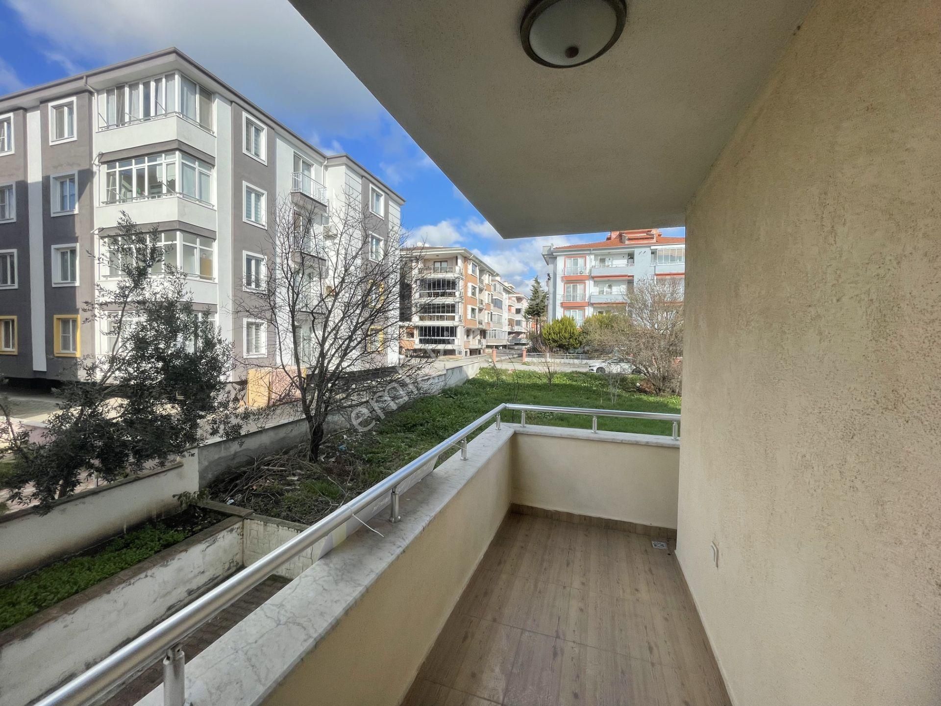 Paşaalanı 'nda Kiralık Konforlu 3+1 Daire - Görsel 40