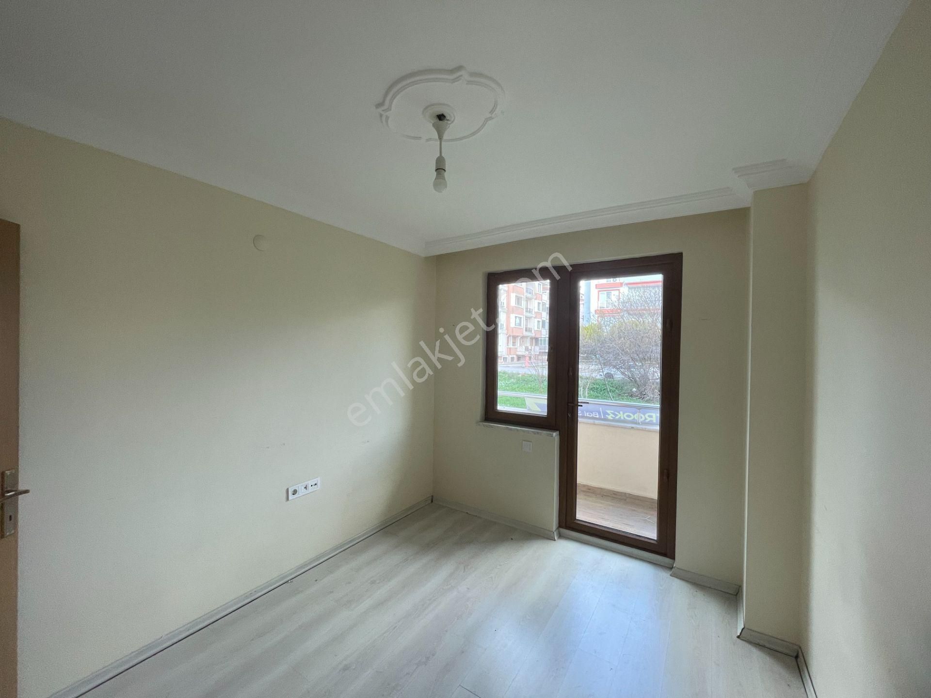 Paşaalanı 'nda Kiralık Konforlu 3+1 Daire - Görsel 20