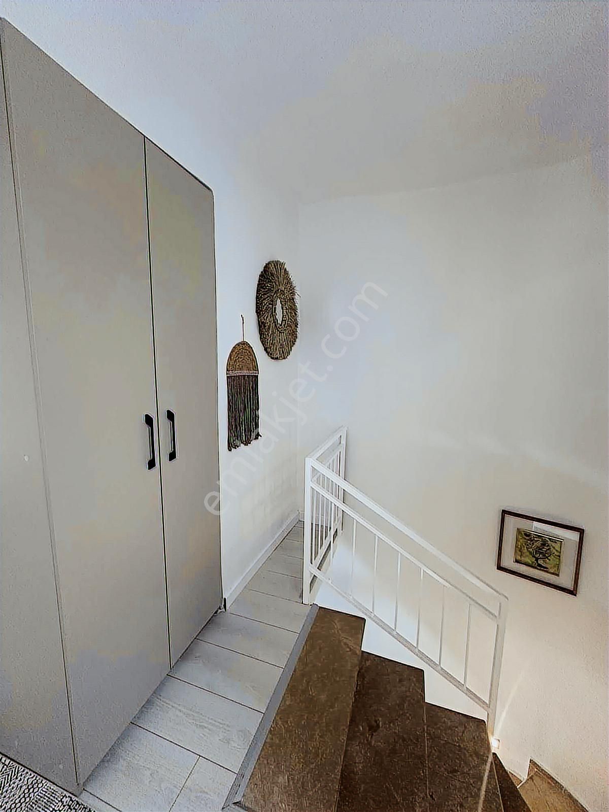 Yenifoça Oasis Marina'ya 3 Dk Mesafede Tadilatlı Dubleks - Görsel 27