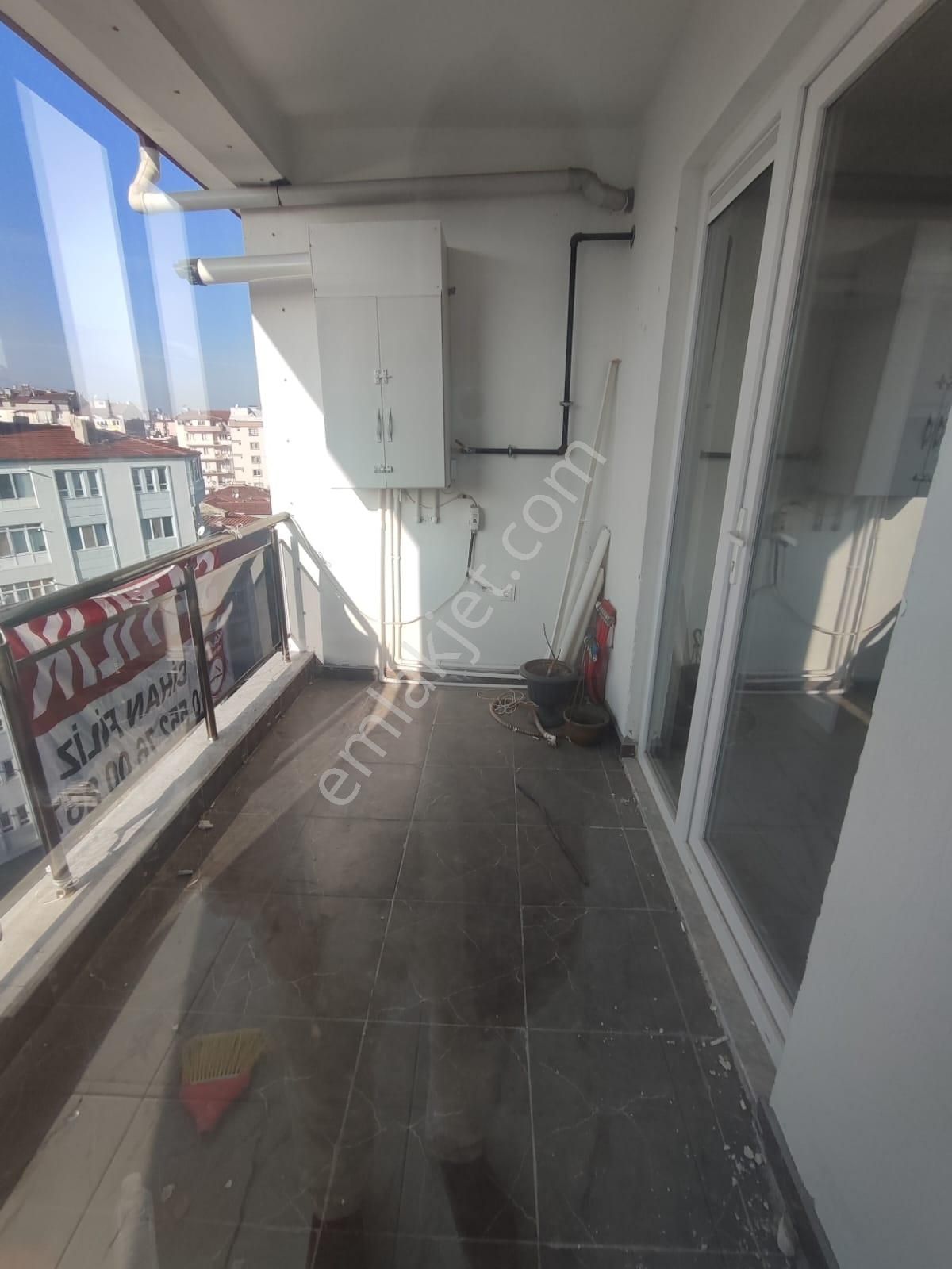 Kaan Emlaktan 4 Yıllık 3+1 Yerden Isıtmalı Satılık Daire - Görsel 23