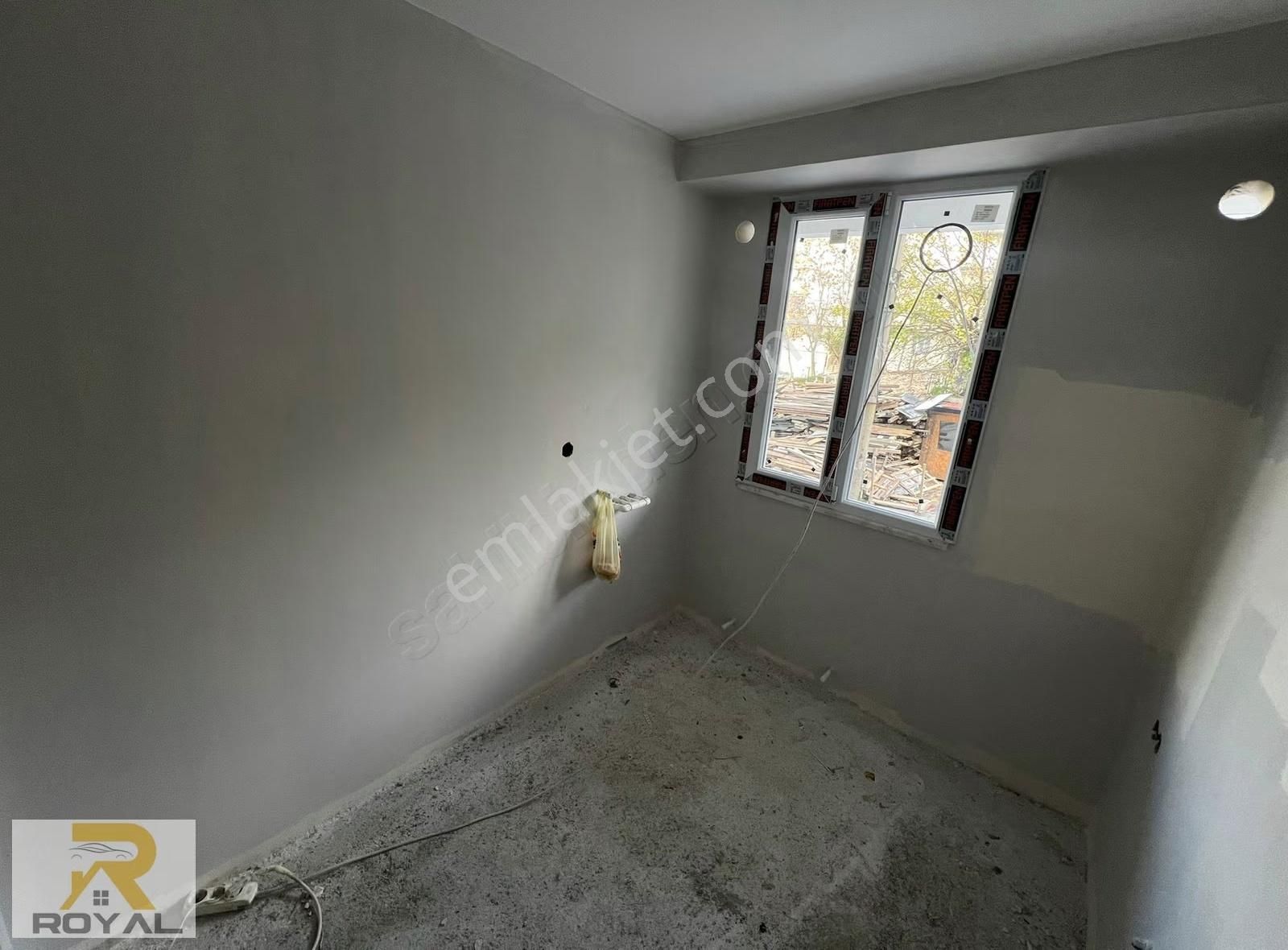 Kanarya 'da Giriş Kat 1+1 Kullanışlı Daire - Görsel 14